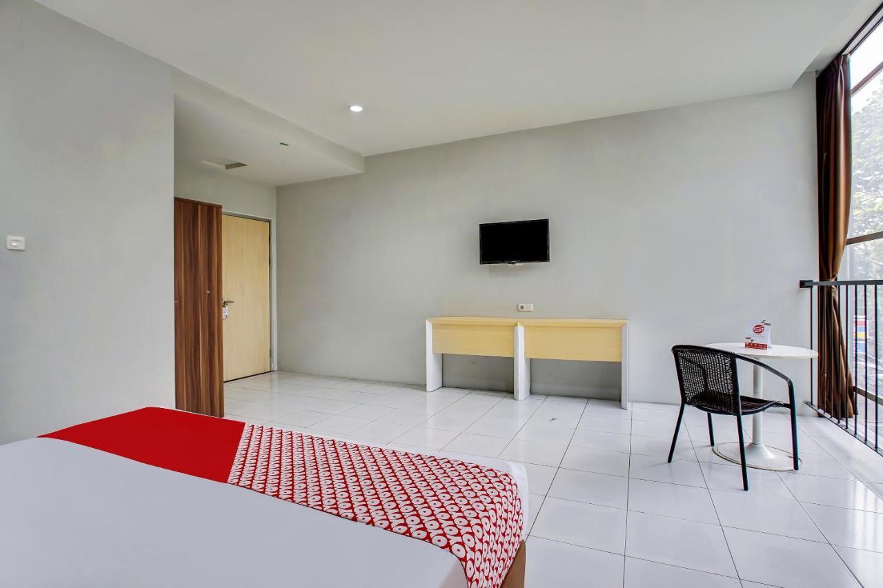 Reddoorz @ Pelajar Pejuang 3 Otel Bandung Dış mekan fotoğraf