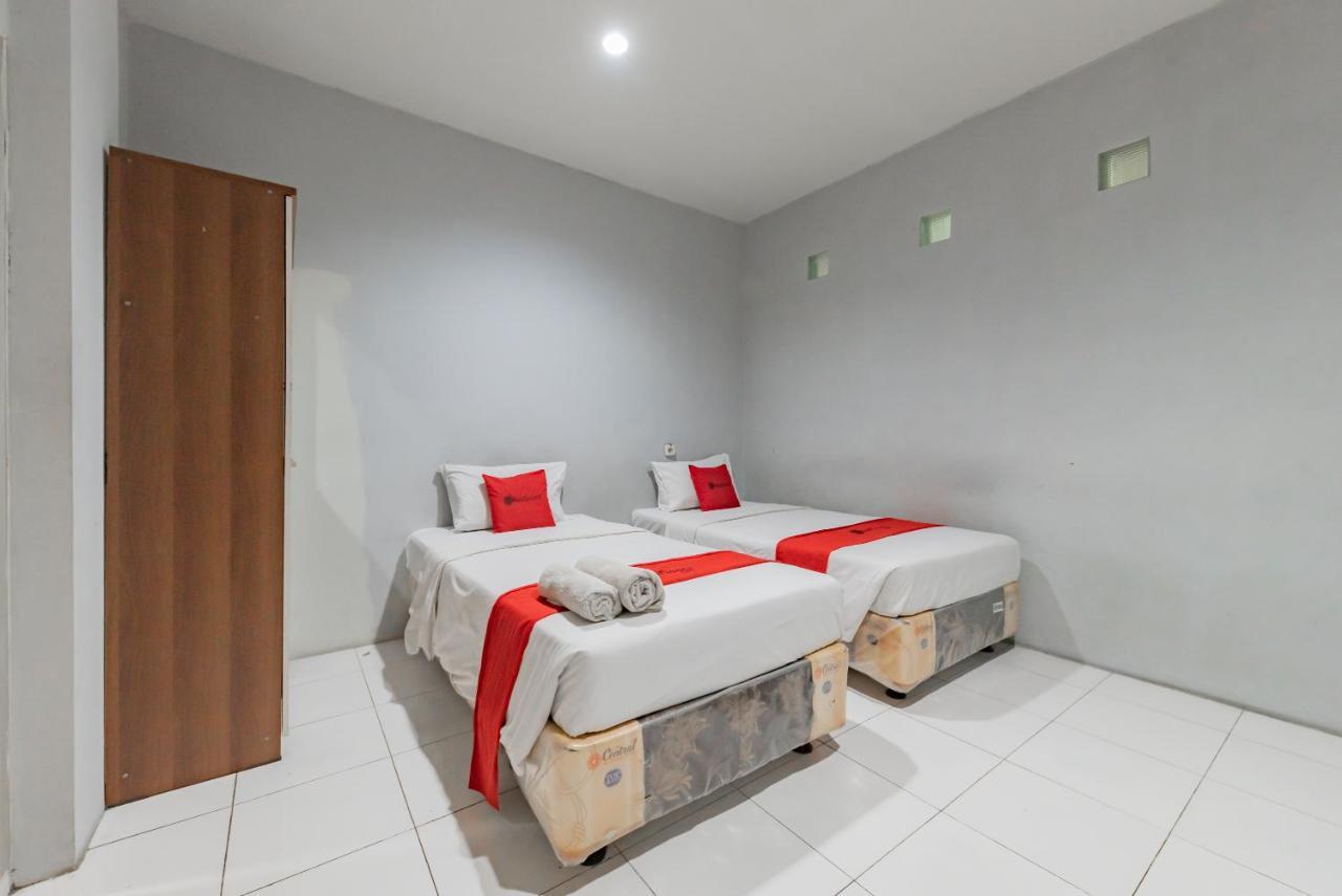 Reddoorz @ Pelajar Pejuang 3 Otel Bandung Dış mekan fotoğraf
