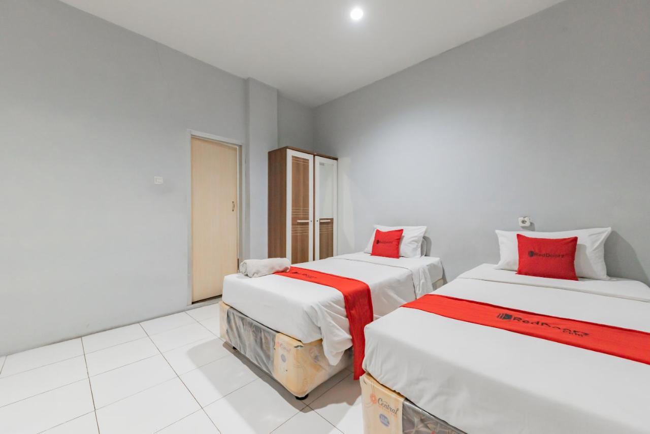 Reddoorz @ Pelajar Pejuang 3 Otel Bandung Dış mekan fotoğraf